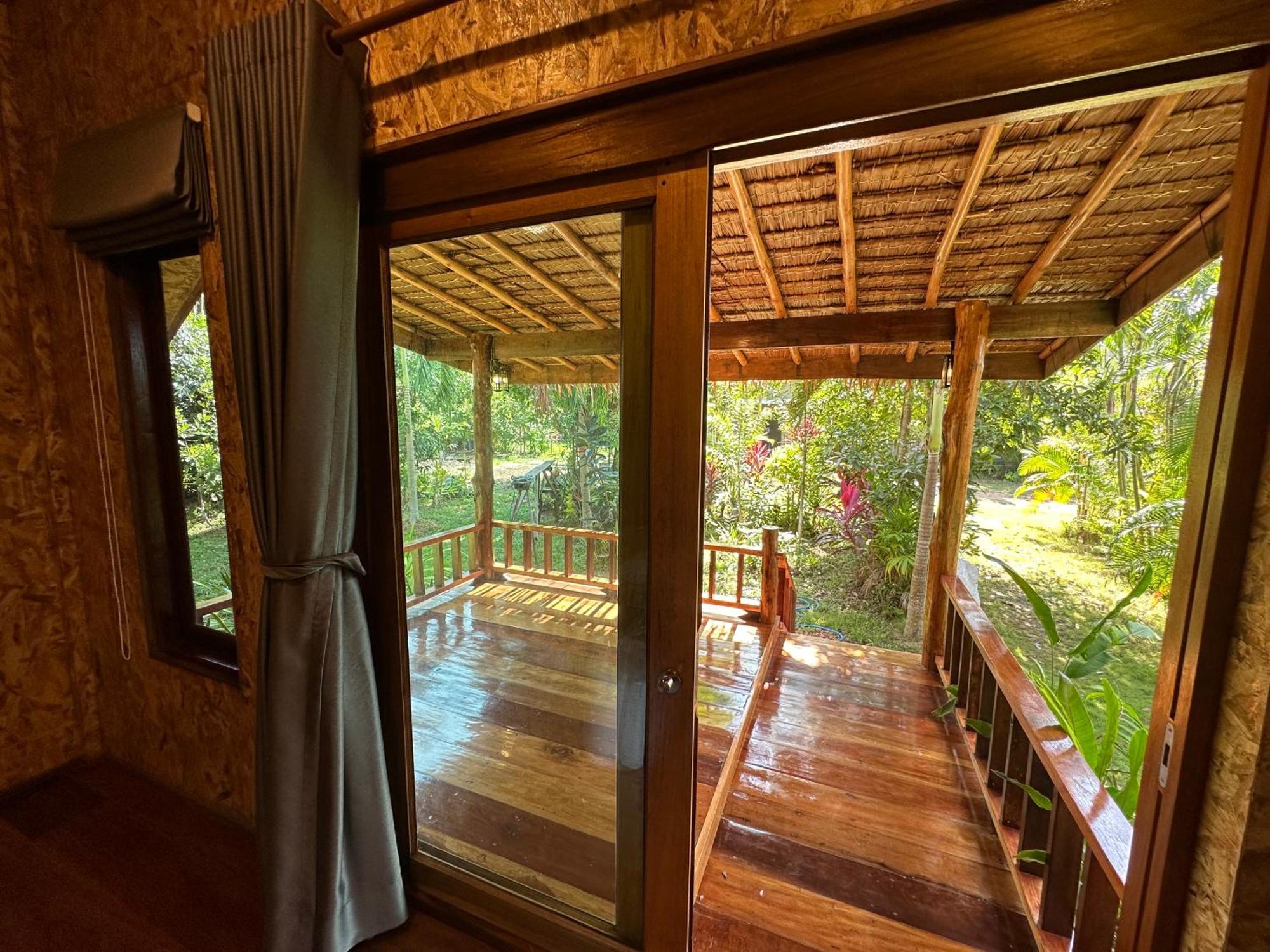 Koh Jum Bungalow & Hostel Extérieur photo