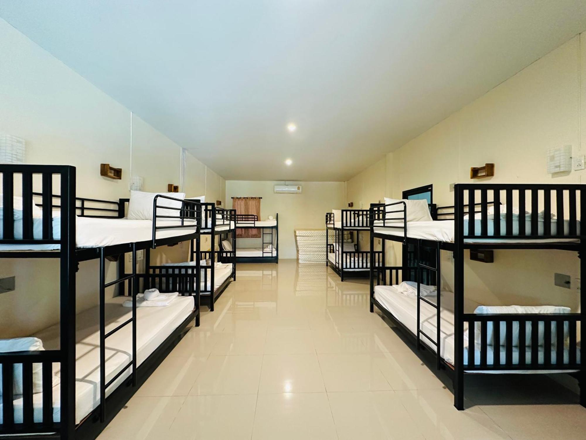Koh Jum Bungalow & Hostel Extérieur photo