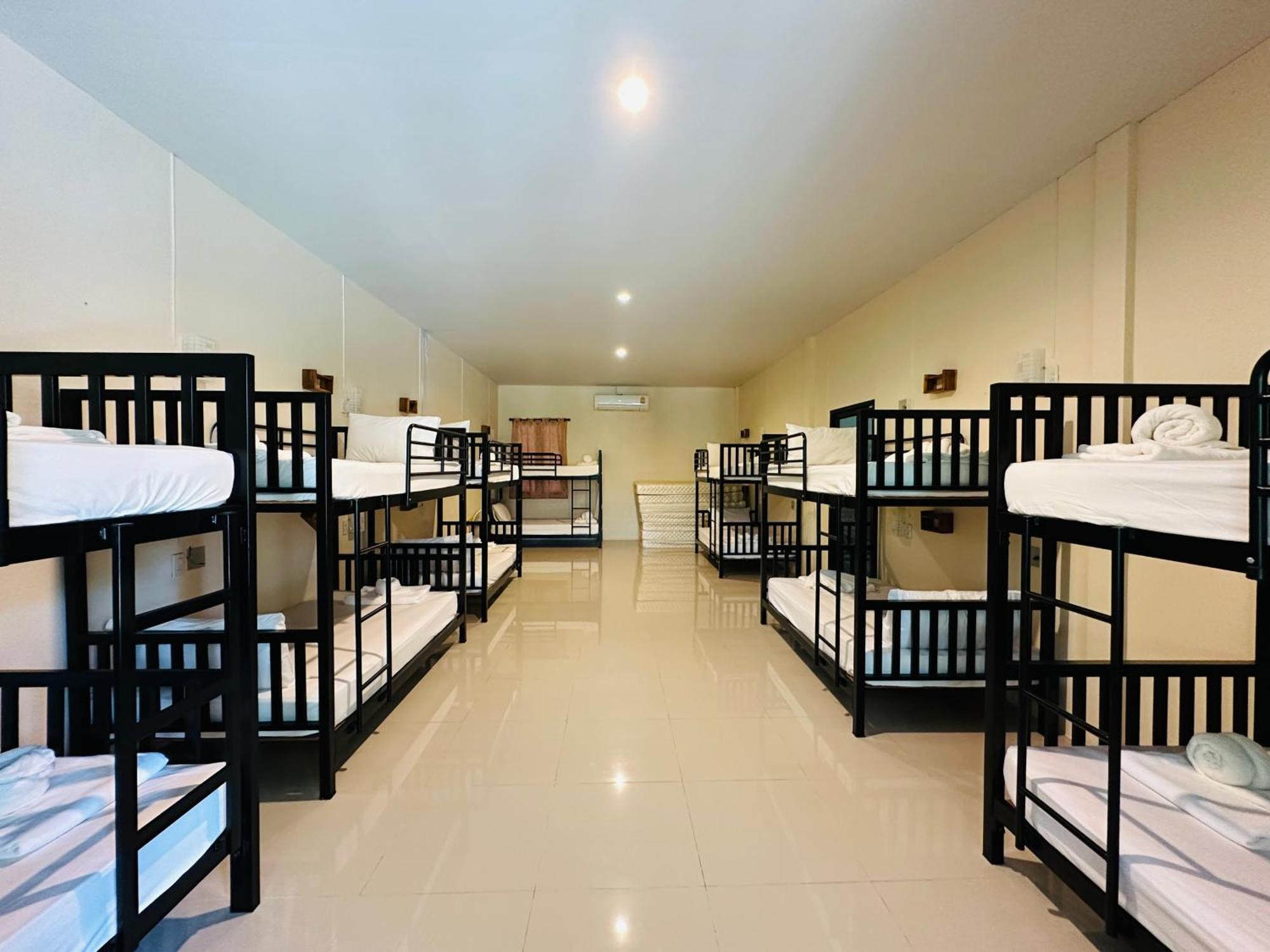 Koh Jum Bungalow & Hostel Extérieur photo