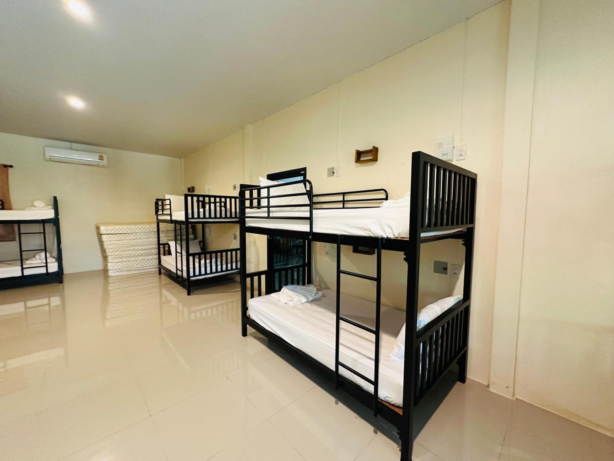 Koh Jum Bungalow & Hostel Extérieur photo
