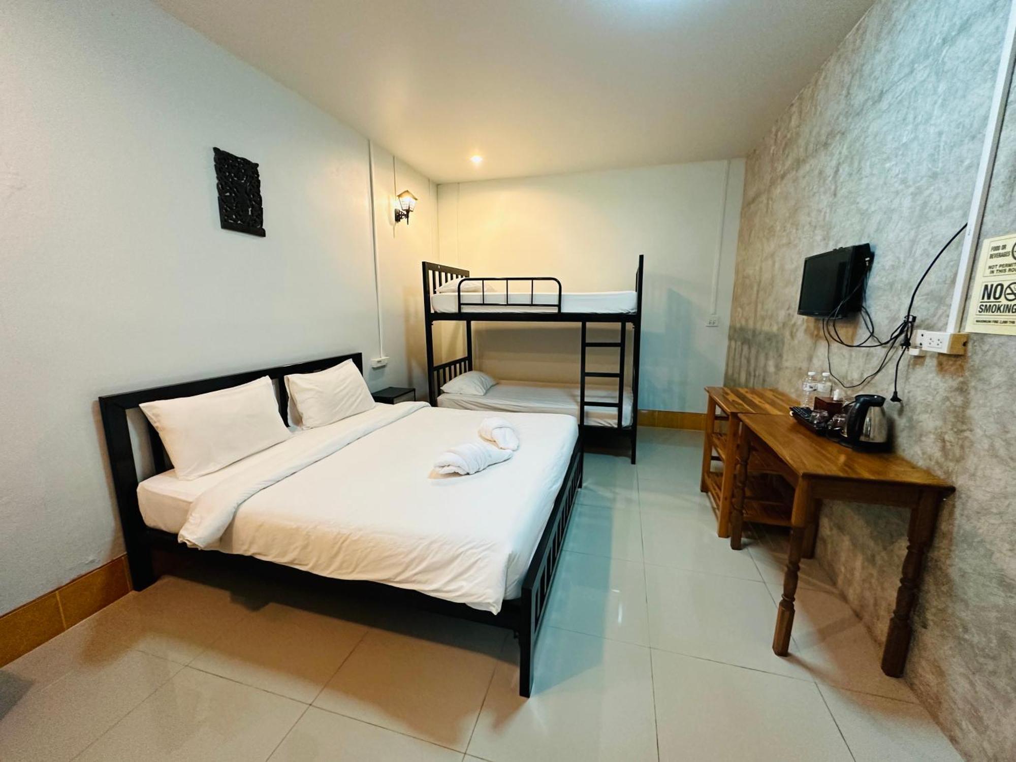 Koh Jum Bungalow & Hostel Extérieur photo