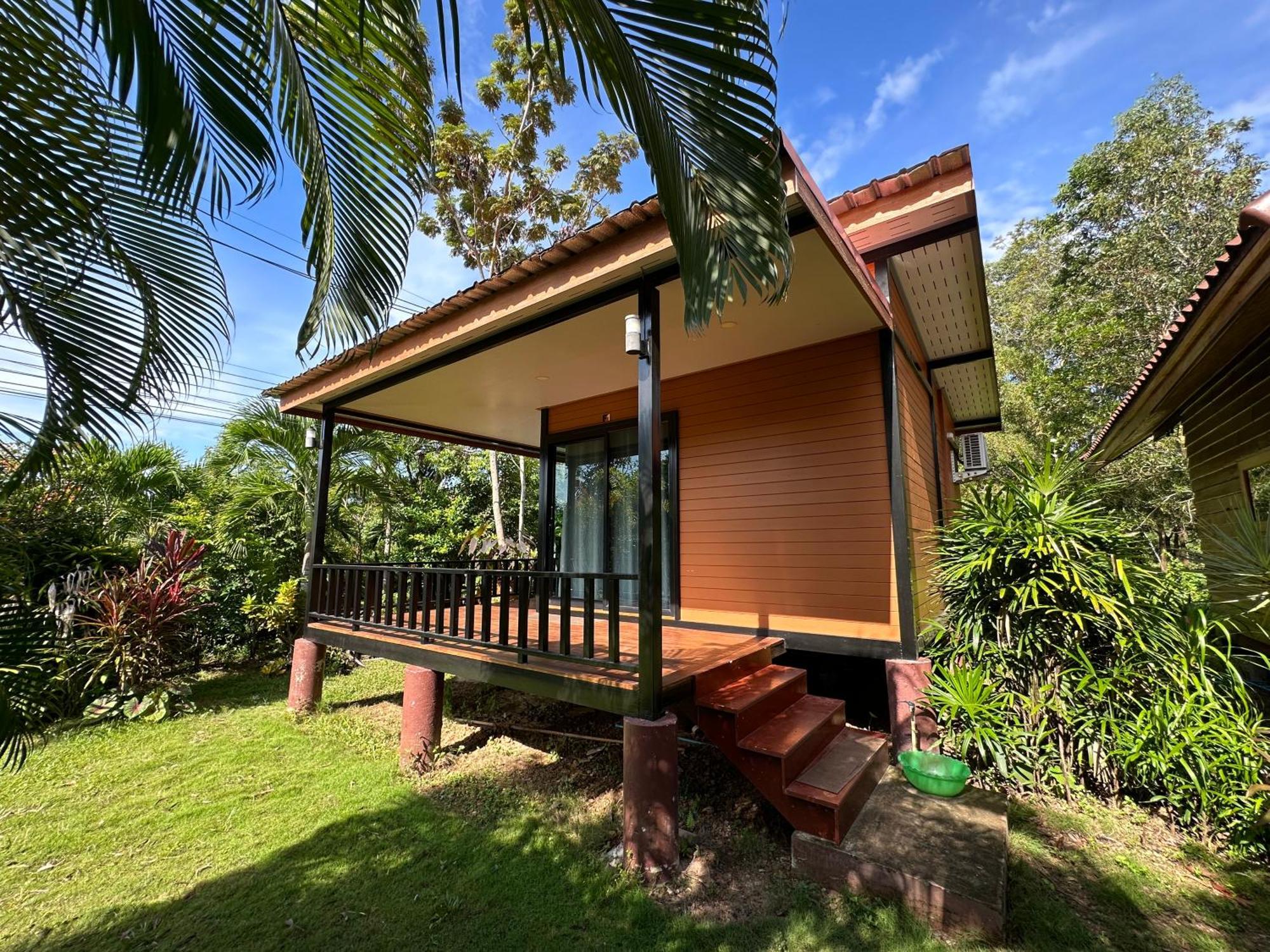 Koh Jum Bungalow & Hostel Extérieur photo