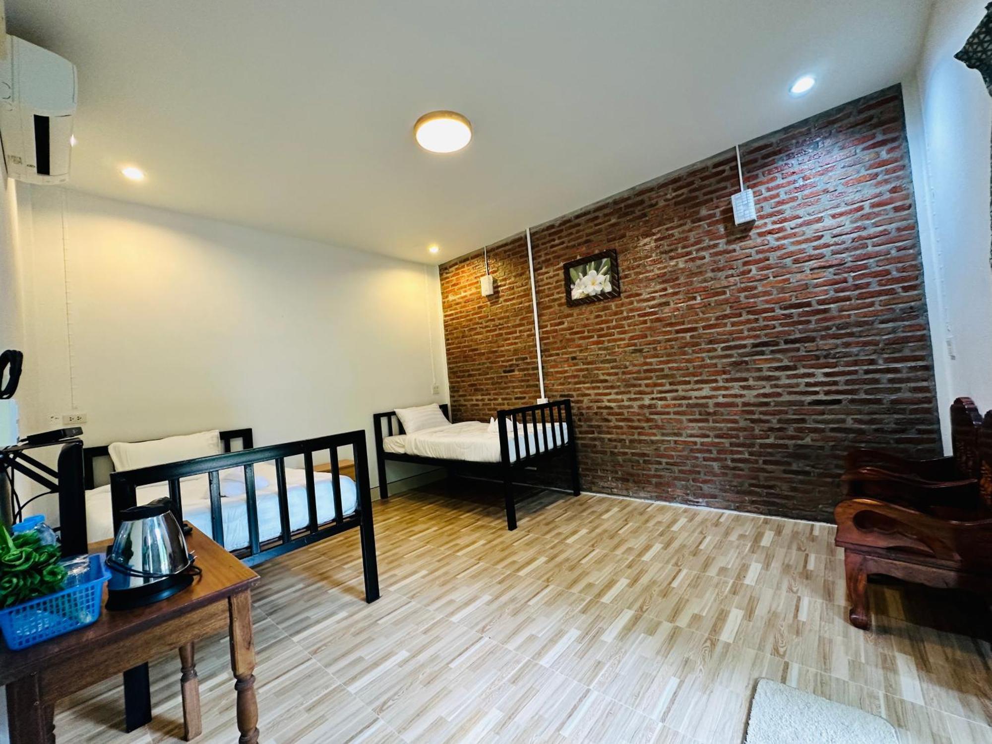 Koh Jum Bungalow & Hostel Extérieur photo